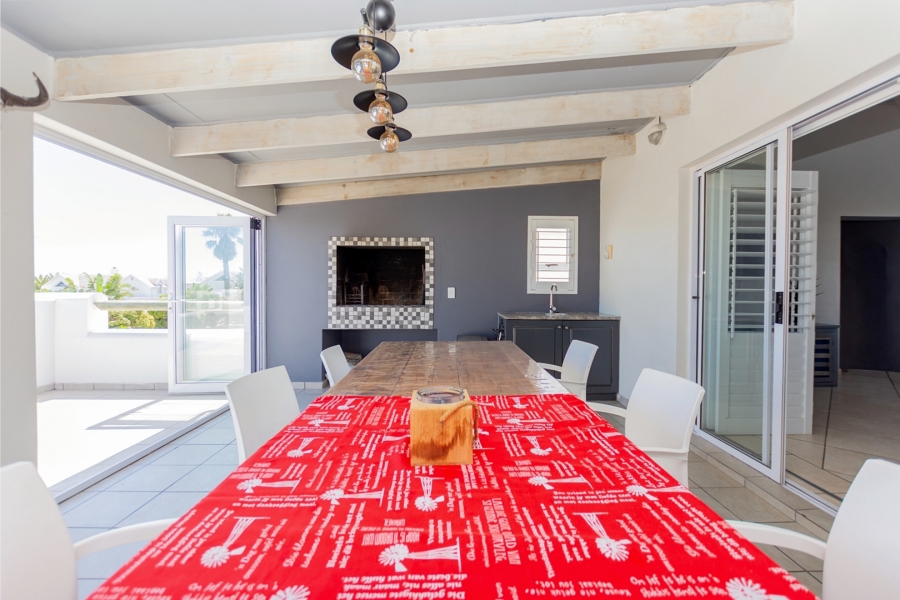 4 Bedroom Property for Sale in Golden Mile Western Cape